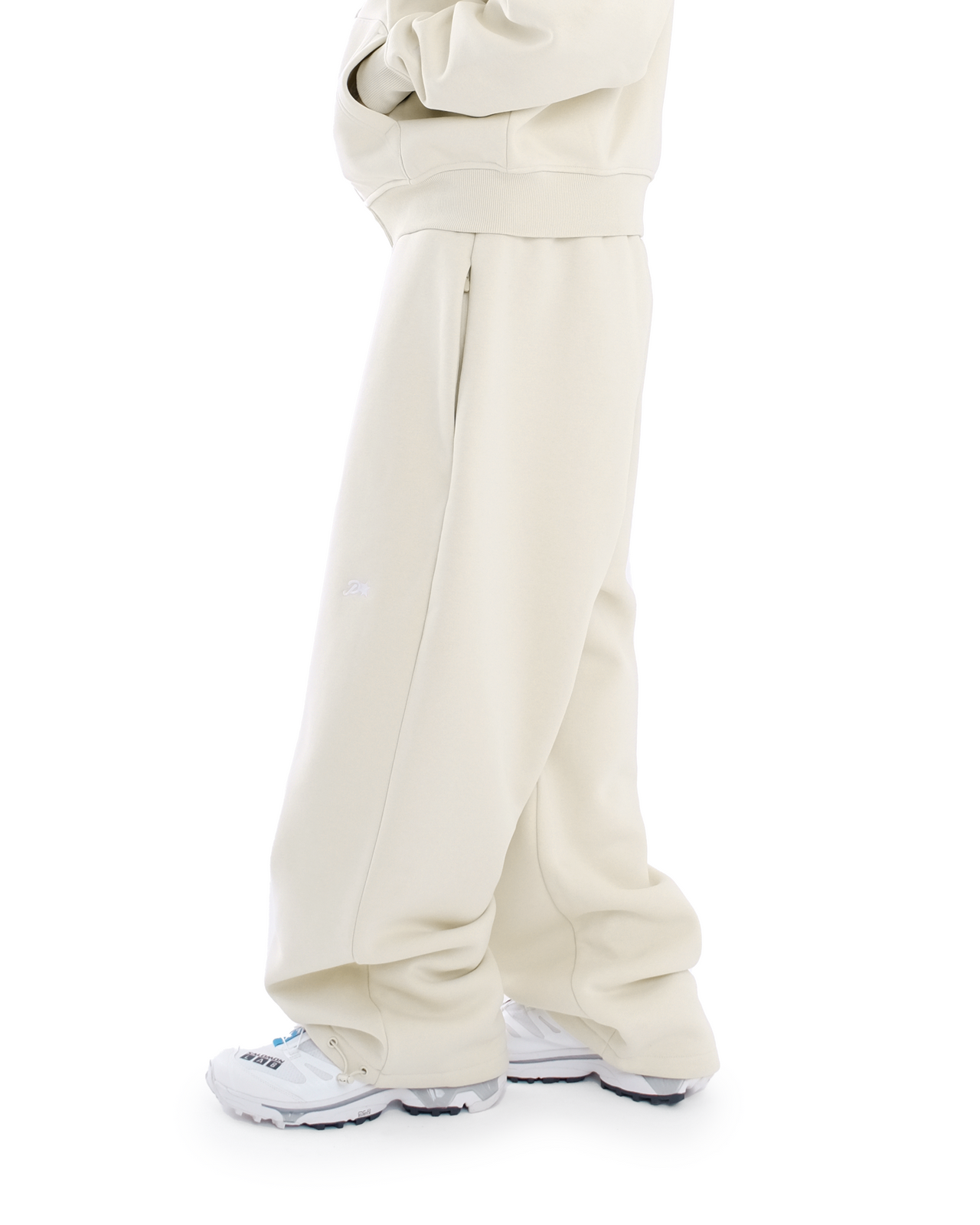 ALMOND DAY2DAY SWEATS