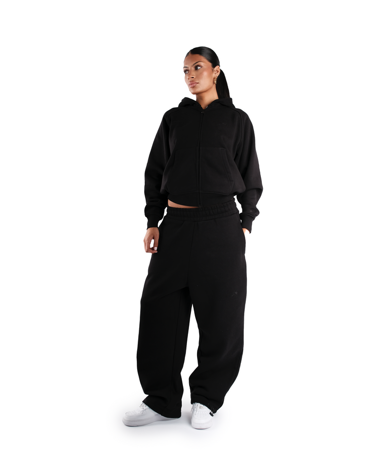 BLACK DAY2DAY SWEATS