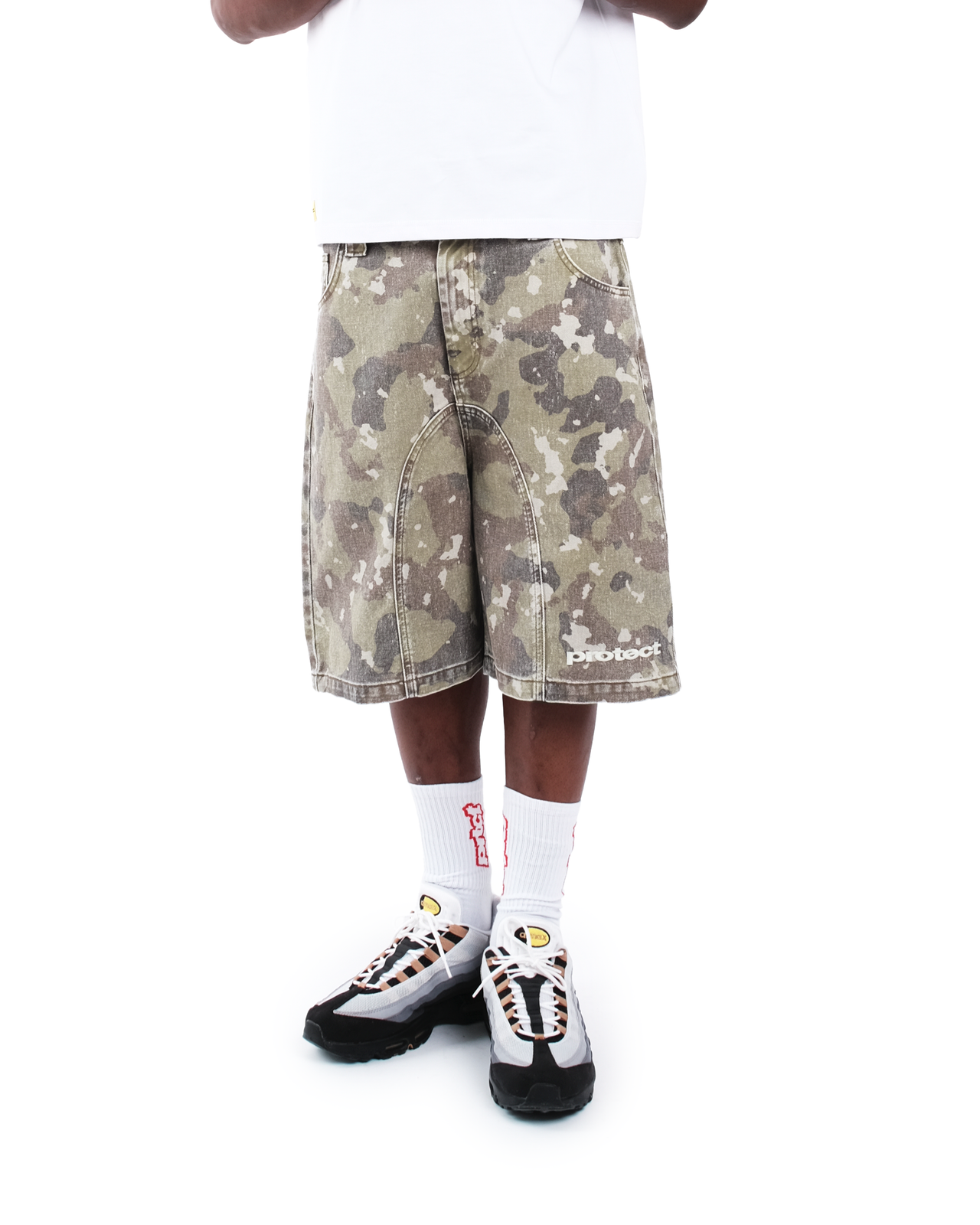 VINTAGE CAMO JORTS